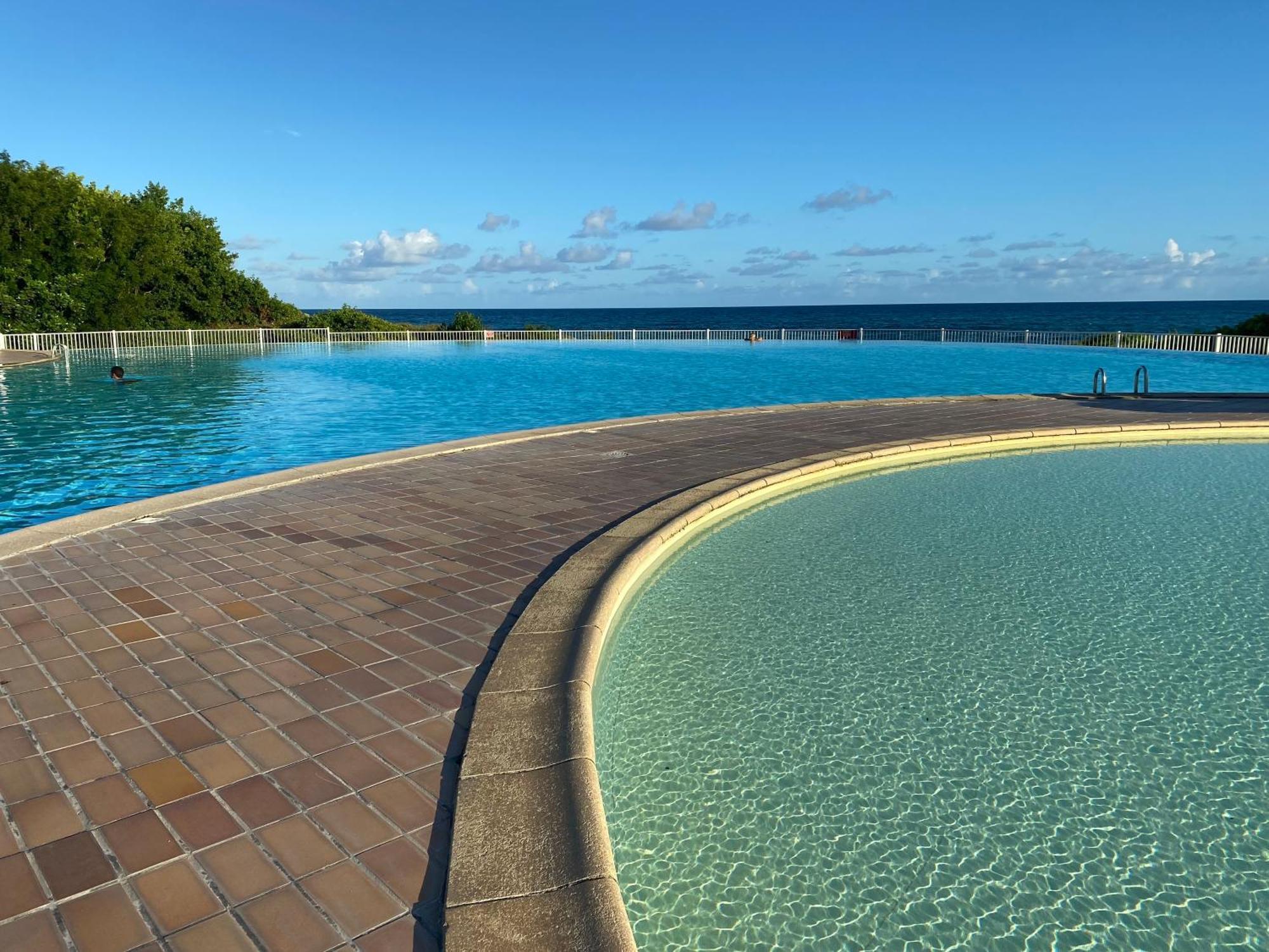 Ti Kaz Emeraude - Mer, Soleil Et Sable Fin, Piscine Et Tennis Saint-Francois  Esterno foto