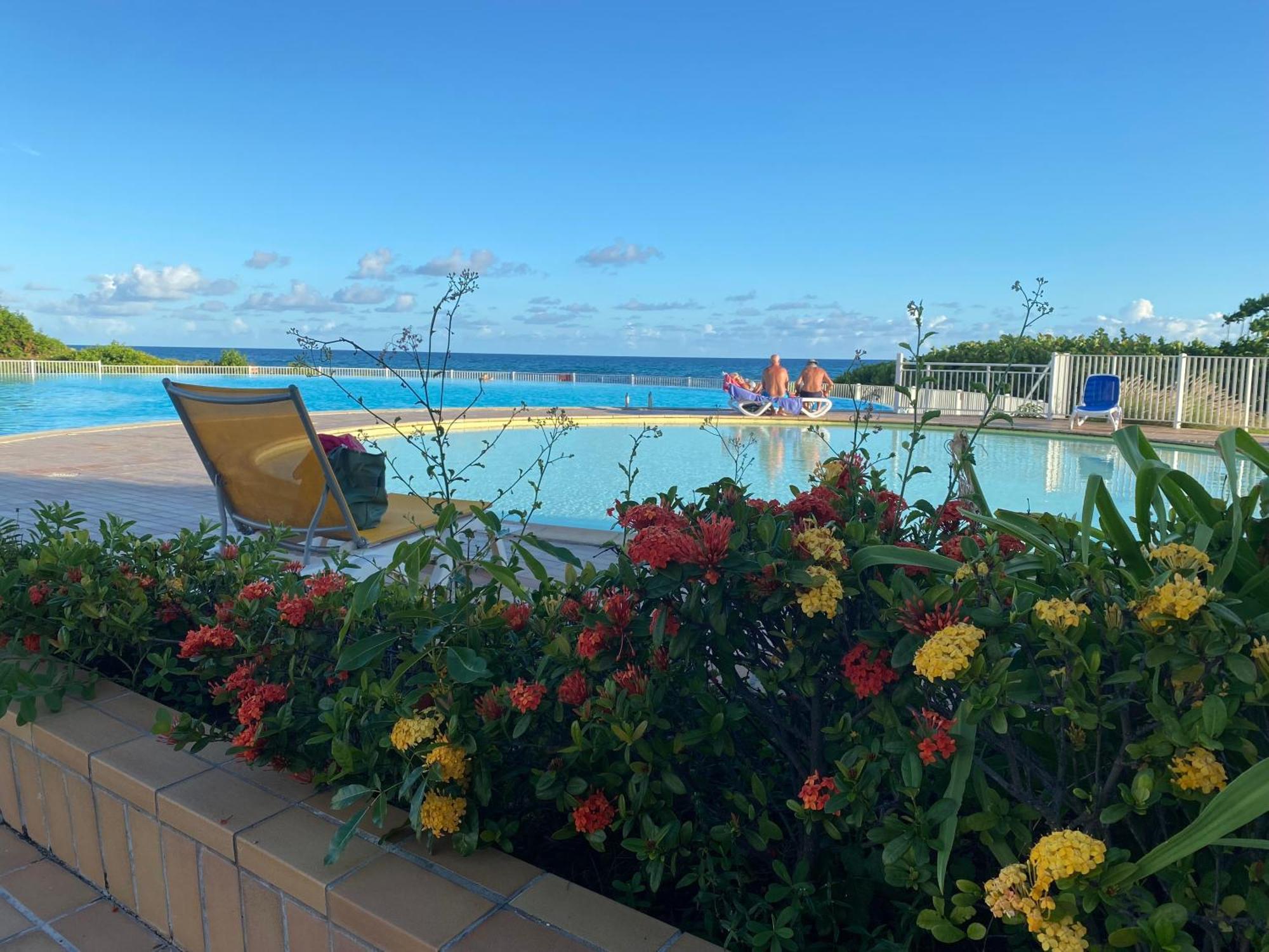 Ti Kaz Emeraude - Mer, Soleil Et Sable Fin, Piscine Et Tennis Saint-Francois  Esterno foto