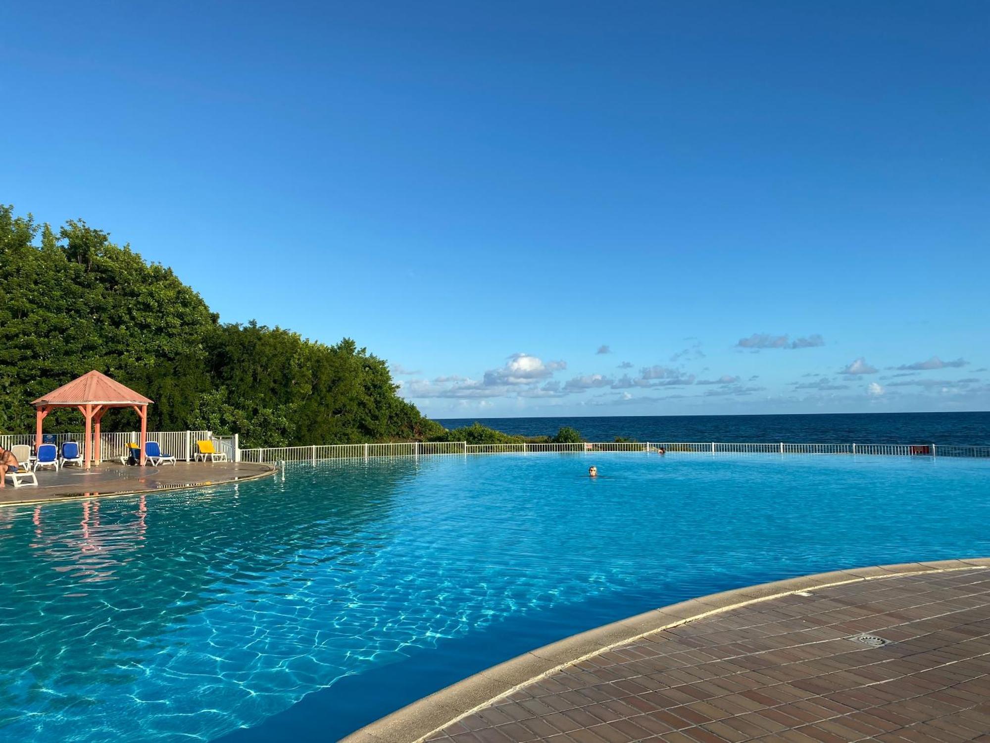 Ti Kaz Emeraude - Mer, Soleil Et Sable Fin, Piscine Et Tennis Saint-Francois  Esterno foto